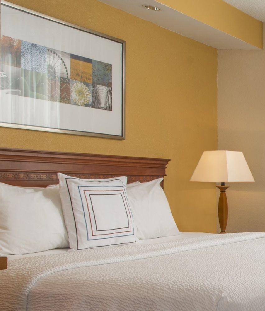 Fairfield Inn & Suites By Marriott Вильямсбург Экстерьер фото